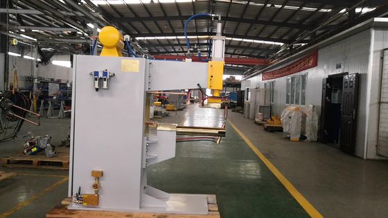 50HZ 3.5KN Bảng kim loại CNC máy hàn điểm Bàn hoạt động